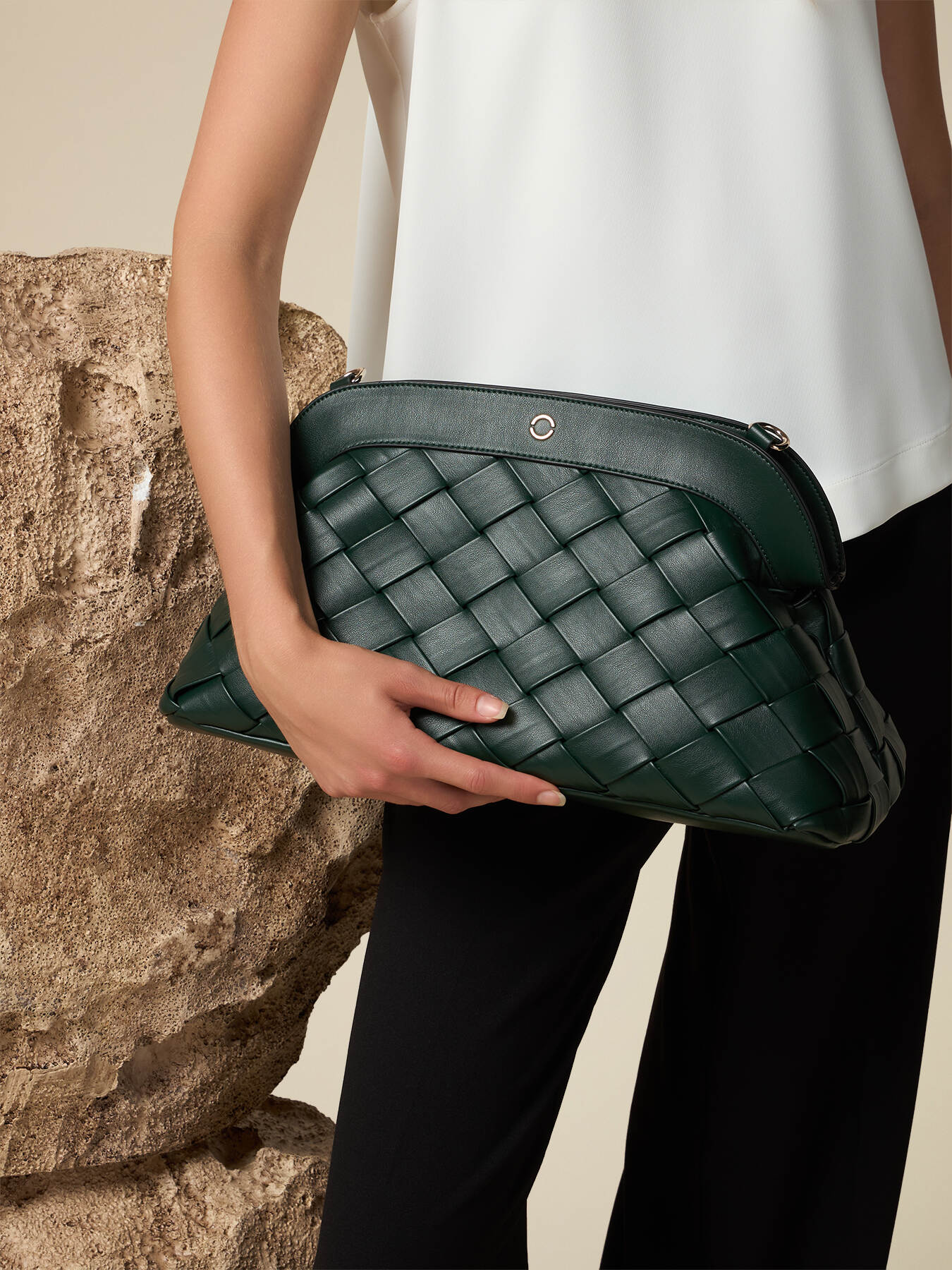 Jumbo woven pouch image number 0