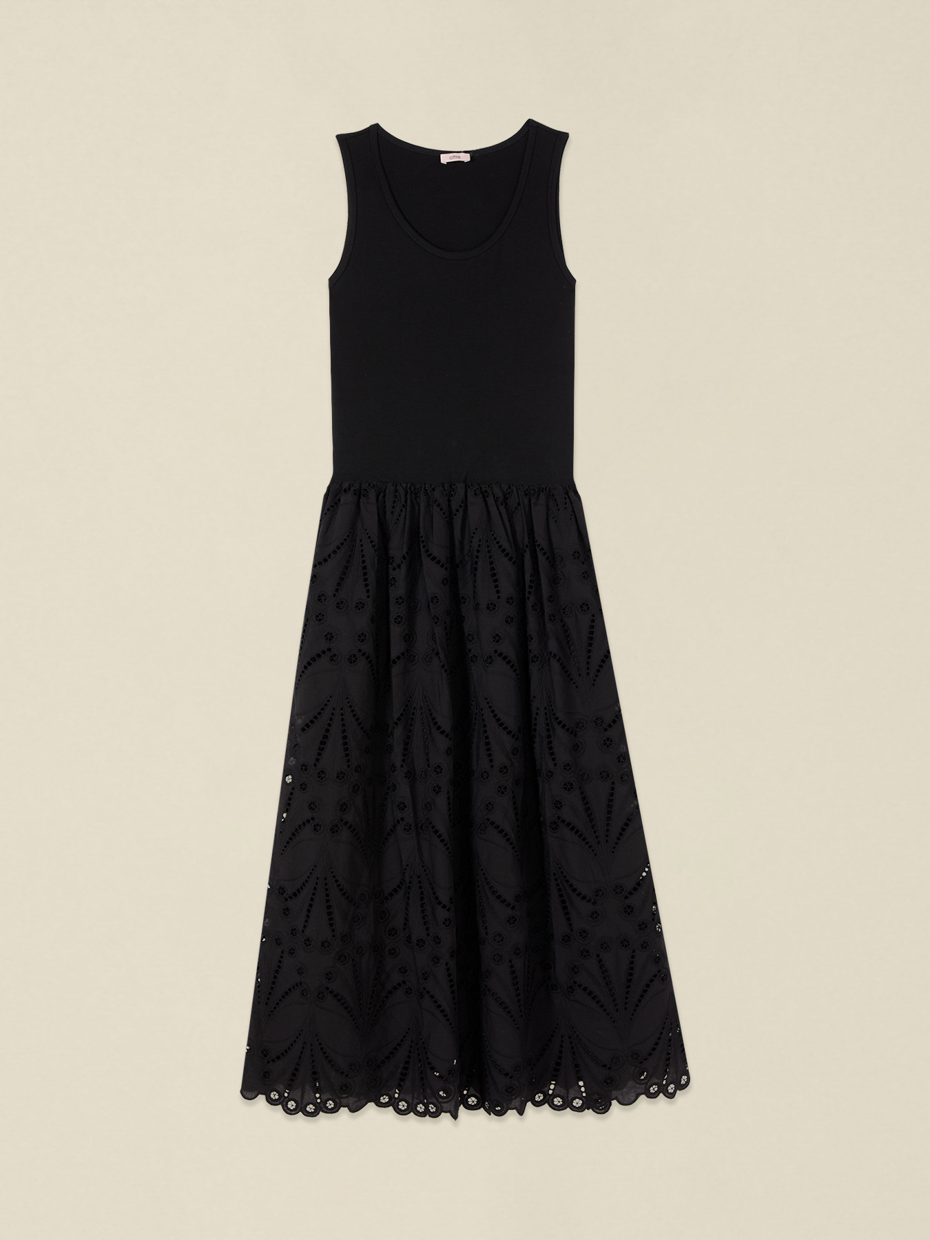 Vestido largo con falda de bordado ingl&eacute;s image number 3
