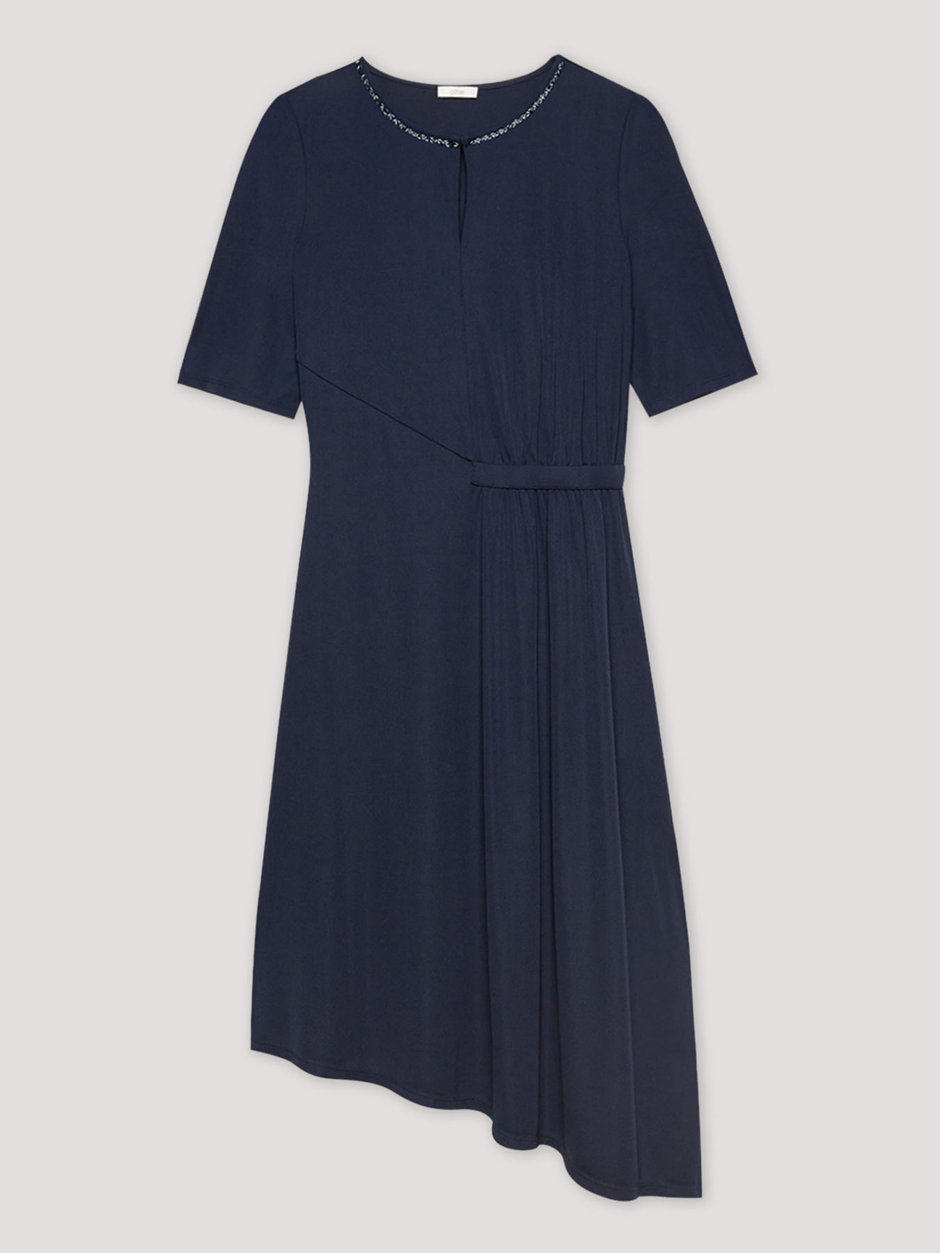 Short-sleeved dress with beads image number 3