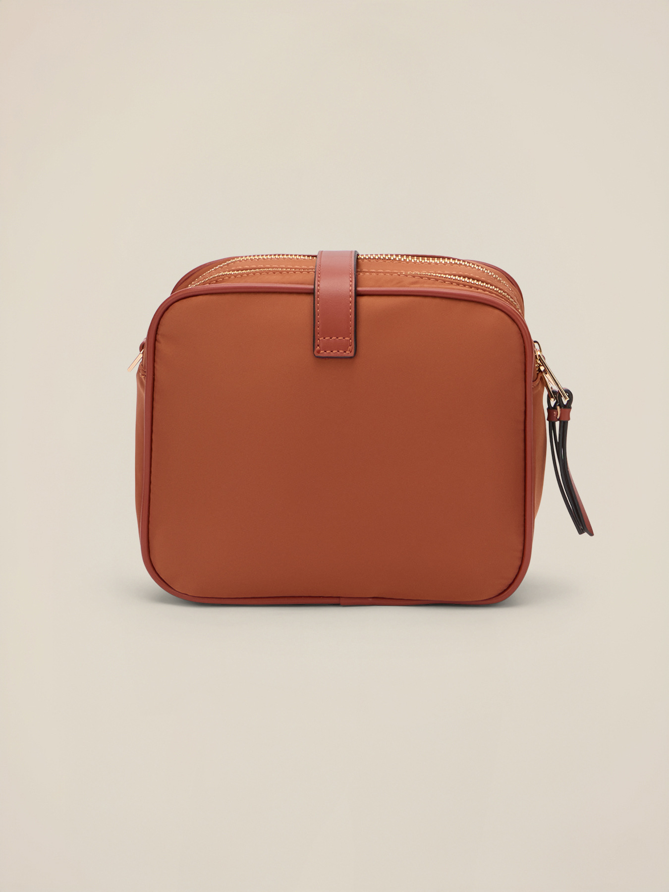 Shoulder bag with metal plate and logo image number 2