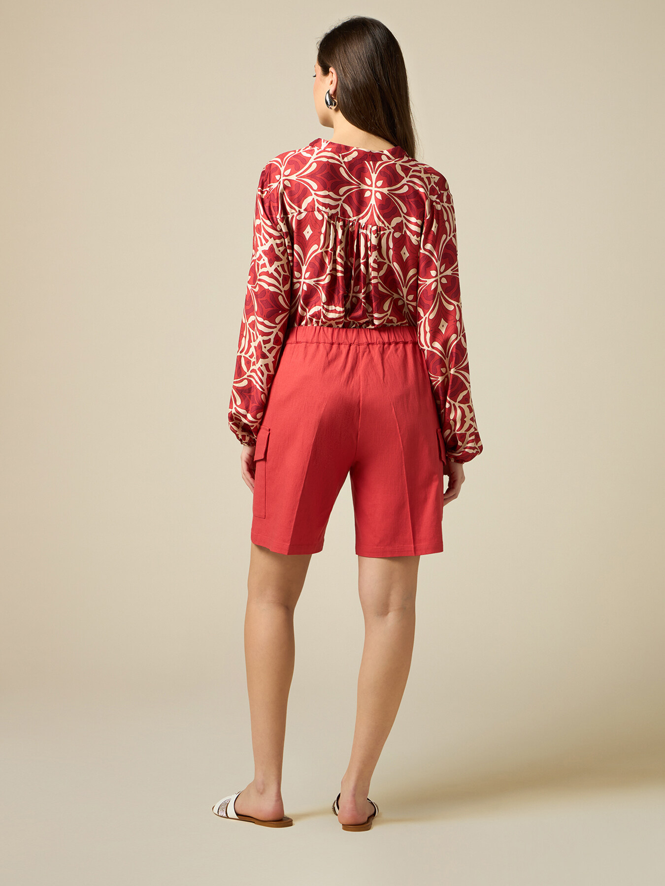 Pantalones cortos cargo en mezcla de lino image number 1