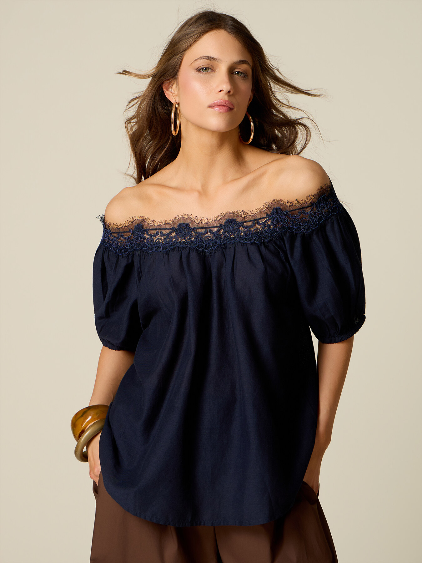 Off-Shoulder-Bluse mit Spitze image number 0