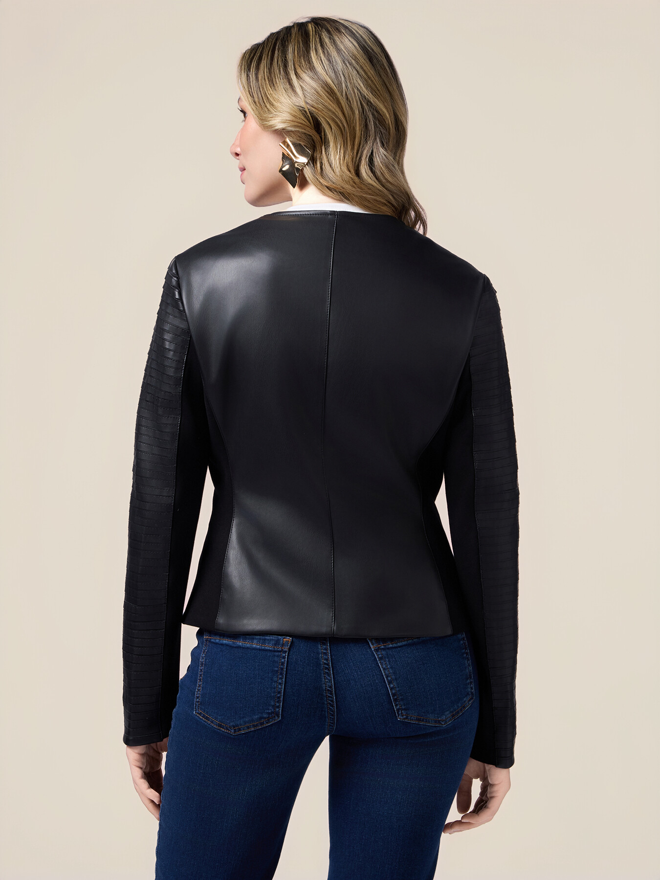 Chaqueta combinada con cortes l&aacute;ser image number 1