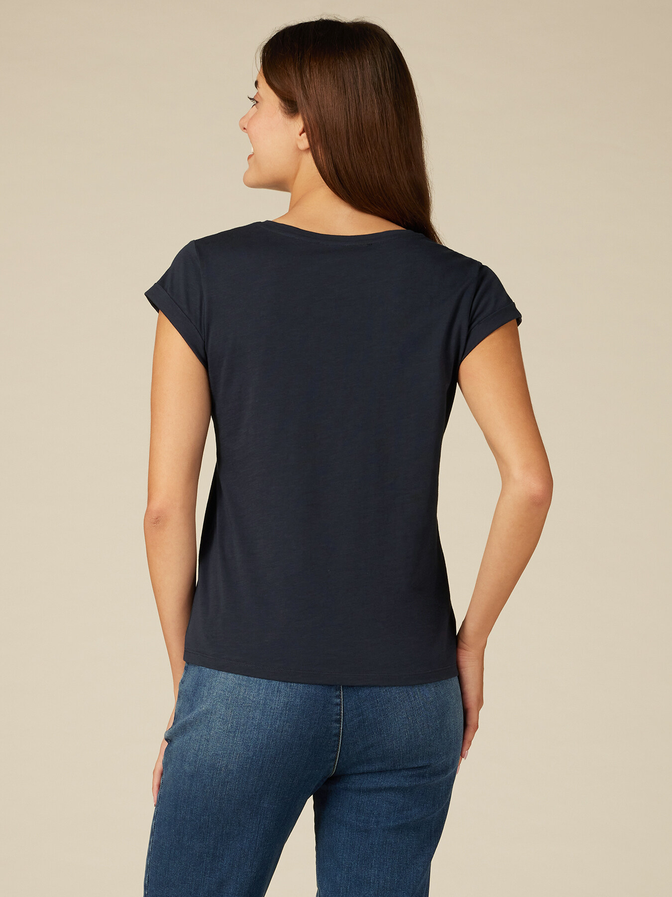 T-Shirt mit Schmuck-Stickerei image number 1