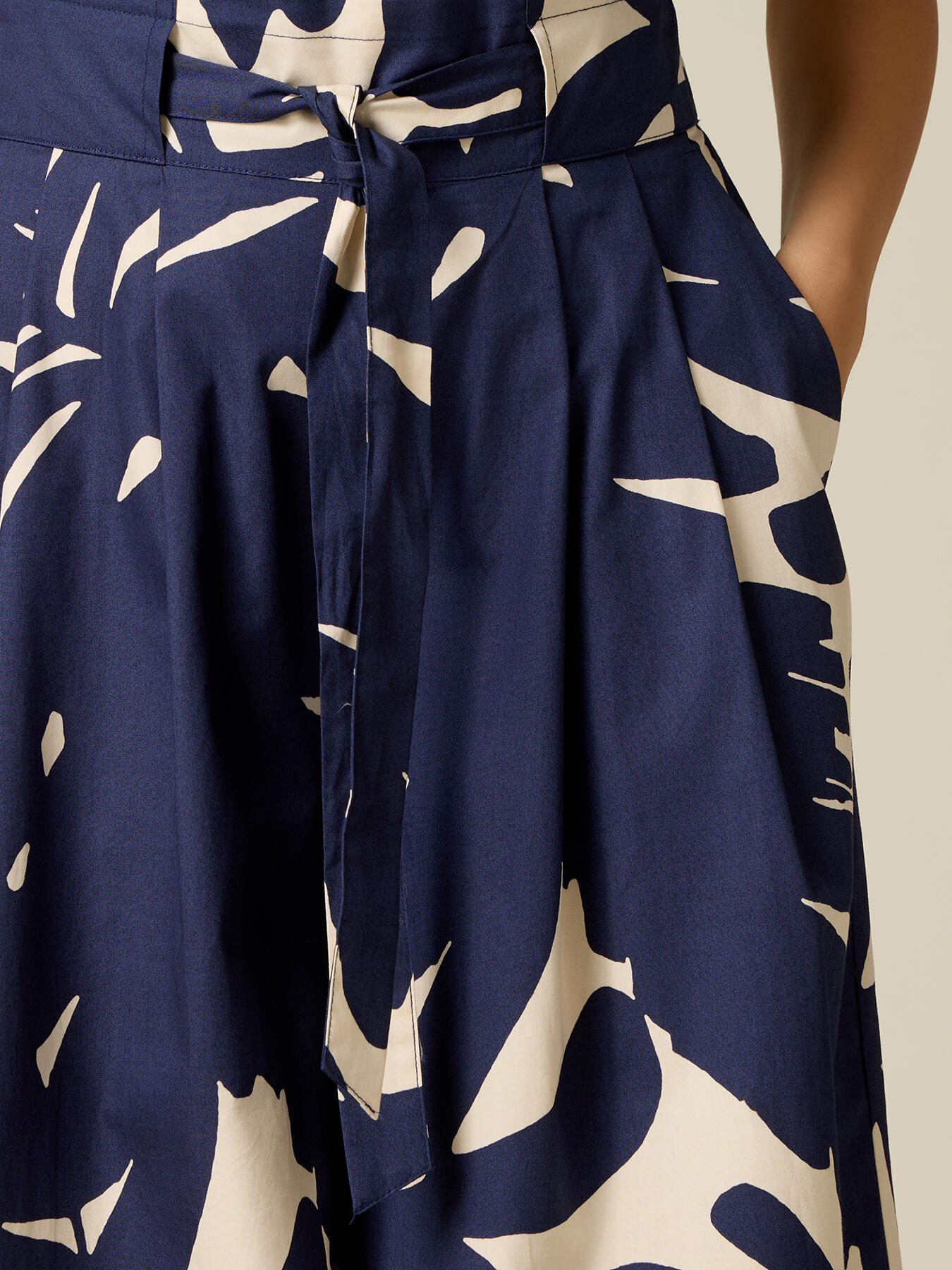 Jupe-culotte en popeline &agrave; motifs image number 2