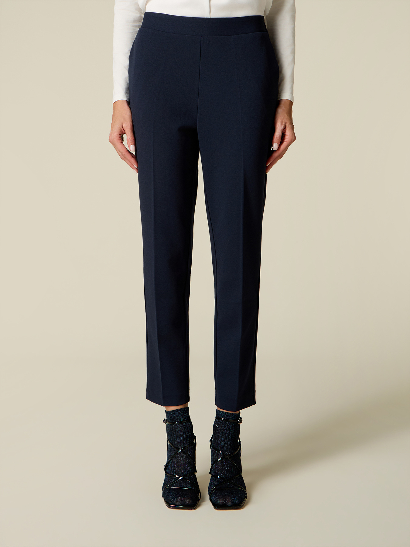 Regular pants in cr&ecirc;pe fabric image number 3