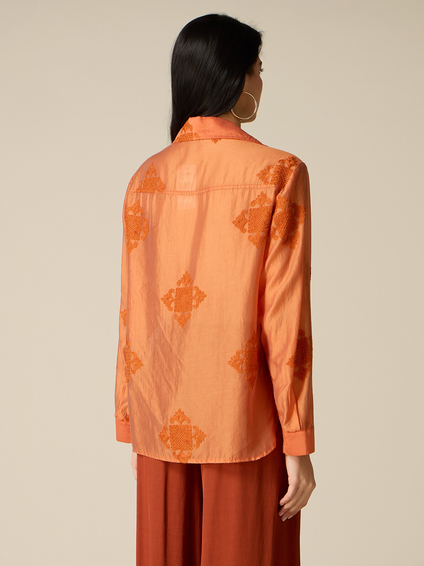 Bluse aus Lyocell-Mischung mit Stickereien image number 1