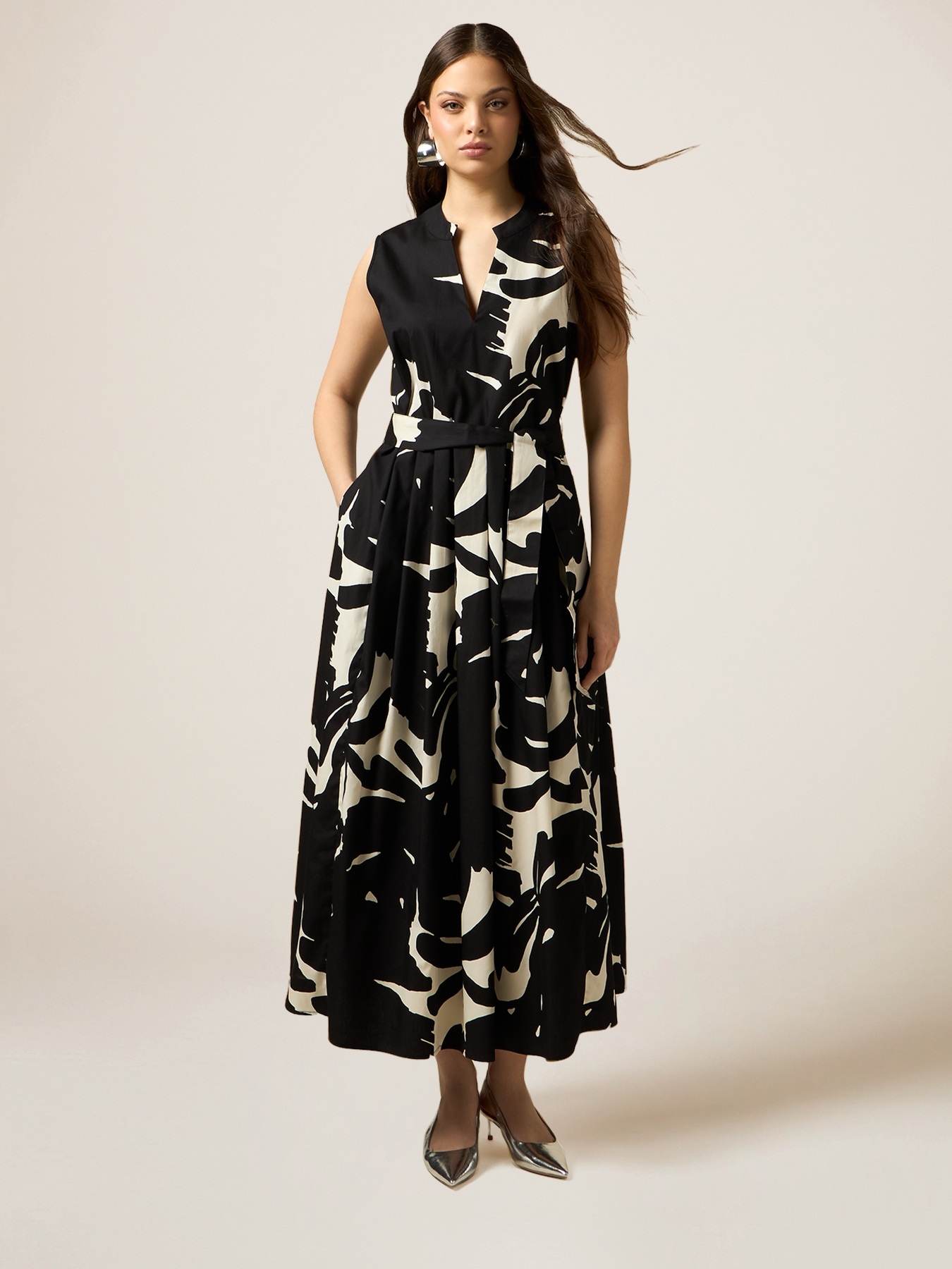Flare dress in patterned poplin image number 0