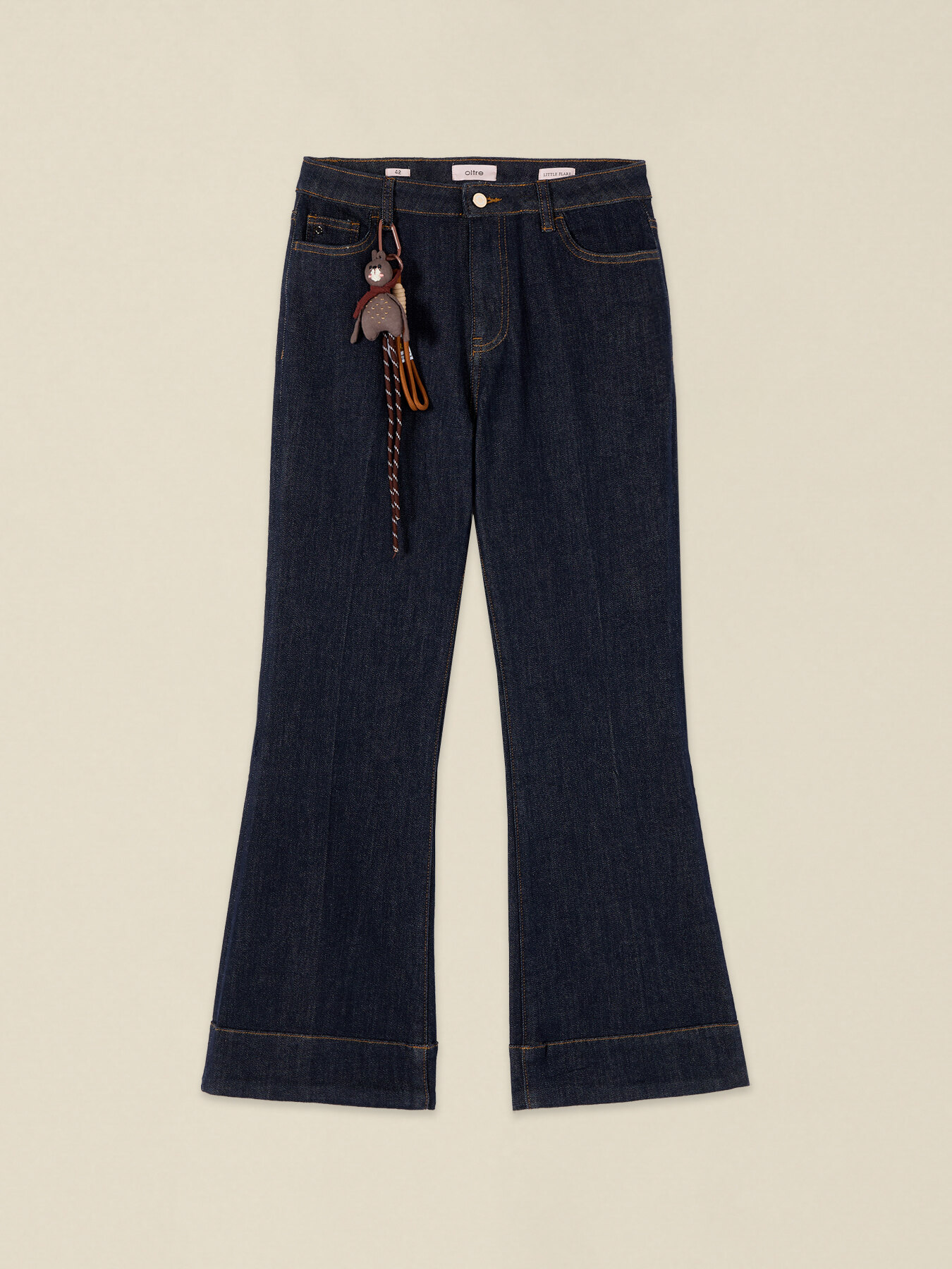 Jeans flare rise con charm image number 4