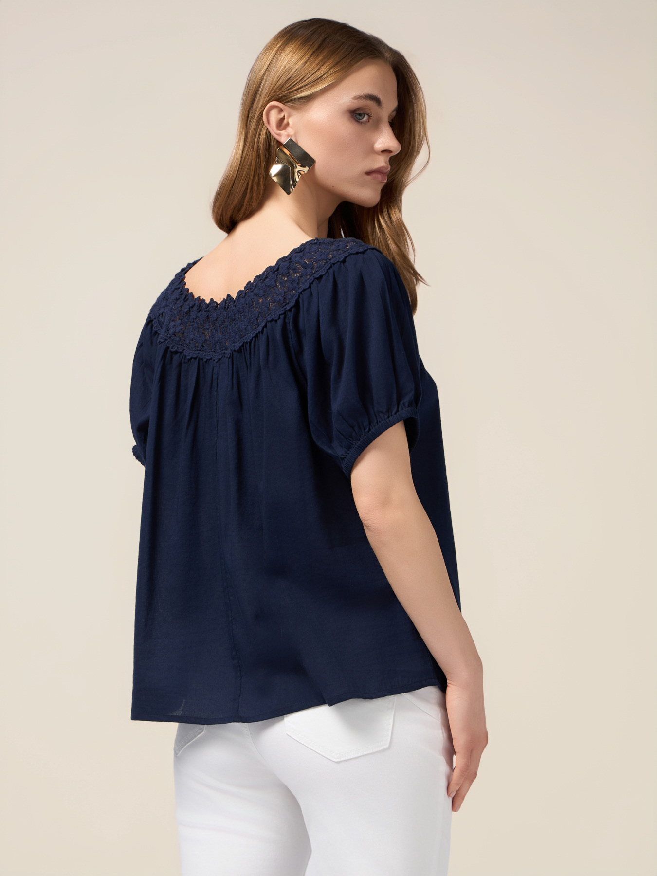 Blusa in mussola con pizzo image number 1