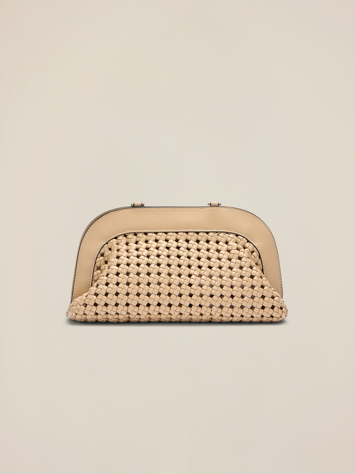 Pouch intrecciata a mano image number 2
