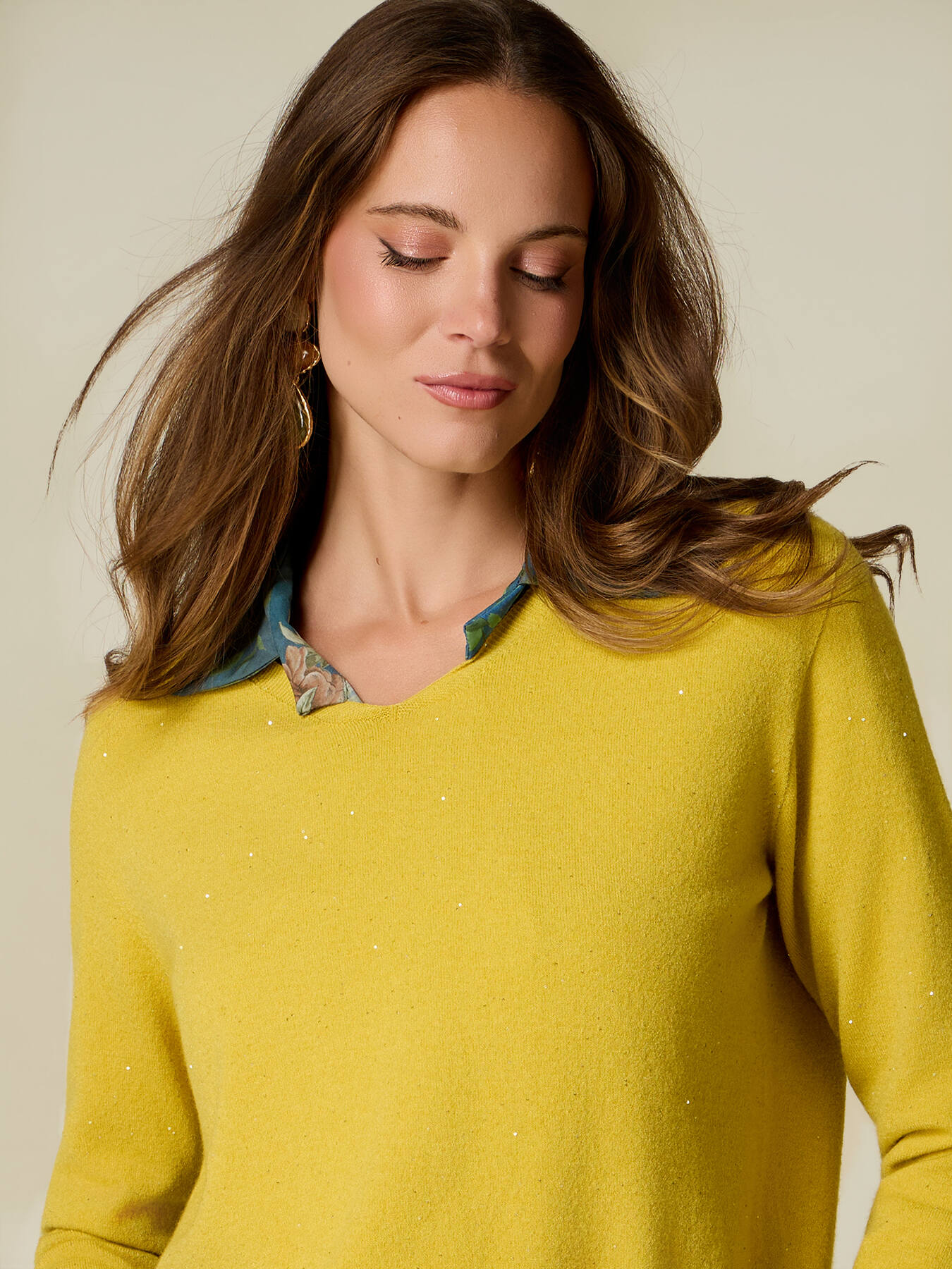Strickpullover aus Viskosemischung mit Mikro-Pailletten image number 2