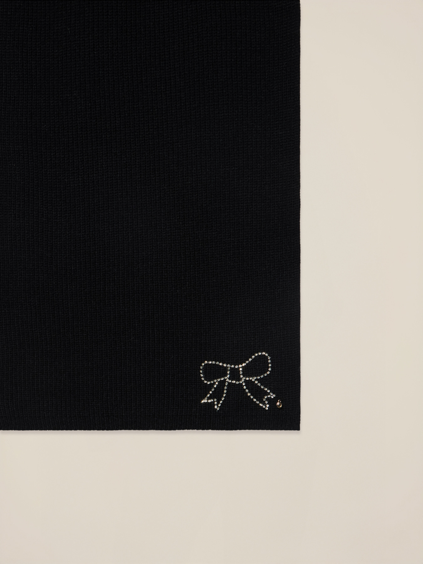 Bufanda de punto con cristales image number 2