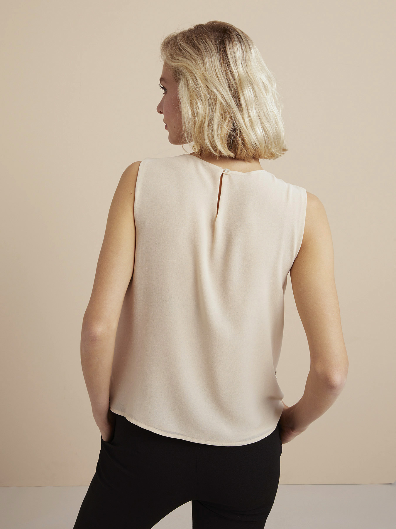 Top con ricamo in perline image number 1