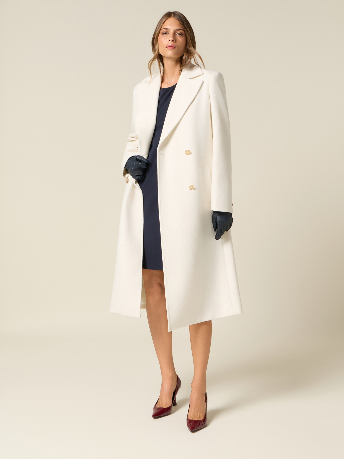 Long double-breasted coat image number 3