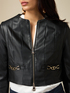 Veste courte avec d&eacute;tail de cha&icirc;nes image number 2