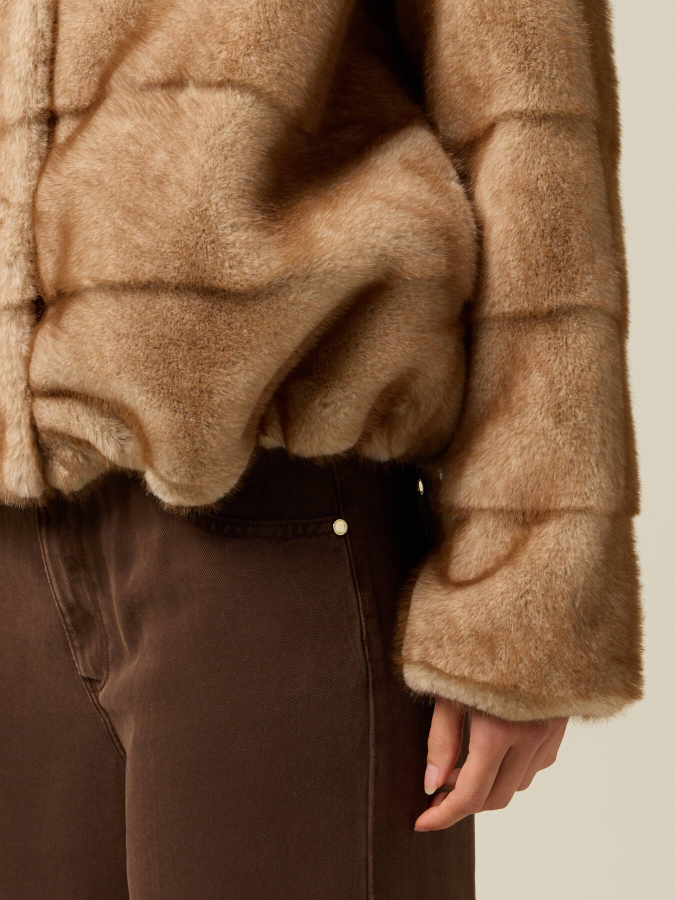 Short plush-effect jacket image number 2