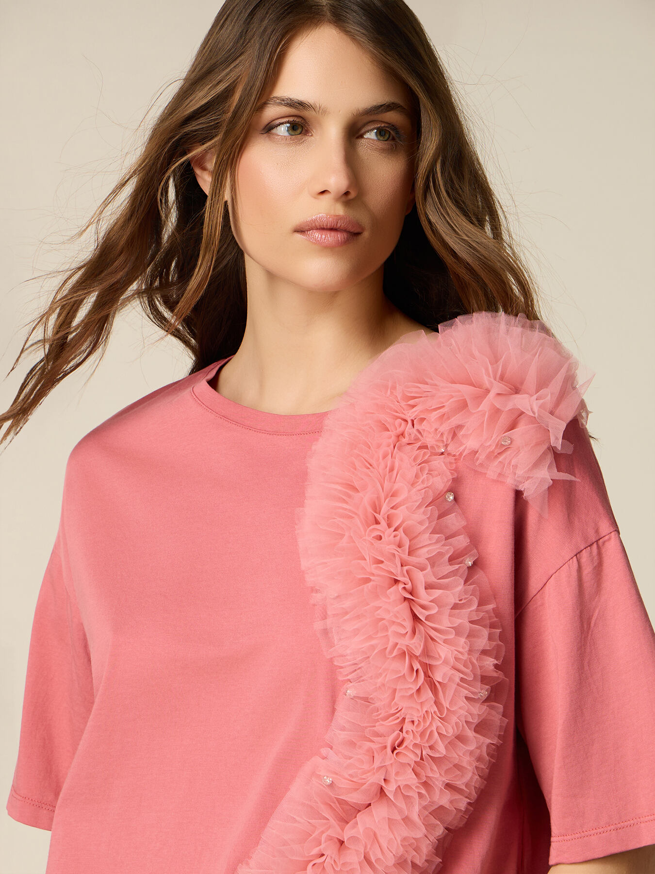 T-shirt with tulle appliqu&eacute; image number 2