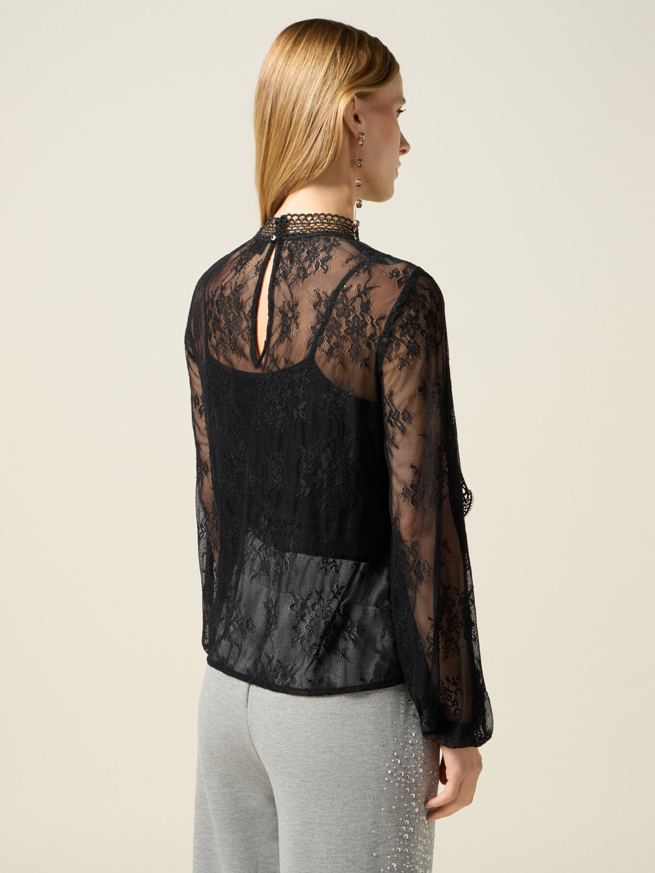 Blusa in pizzo image number 1