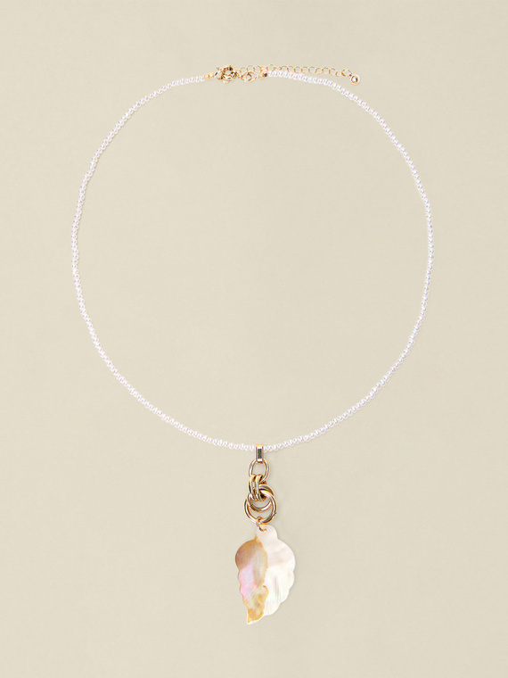 Collier avec pendentif coquillage