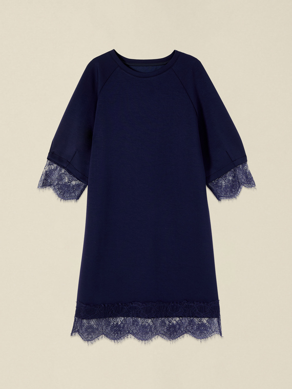 Robe en n&eacute;opr&egrave;ne et dentelle