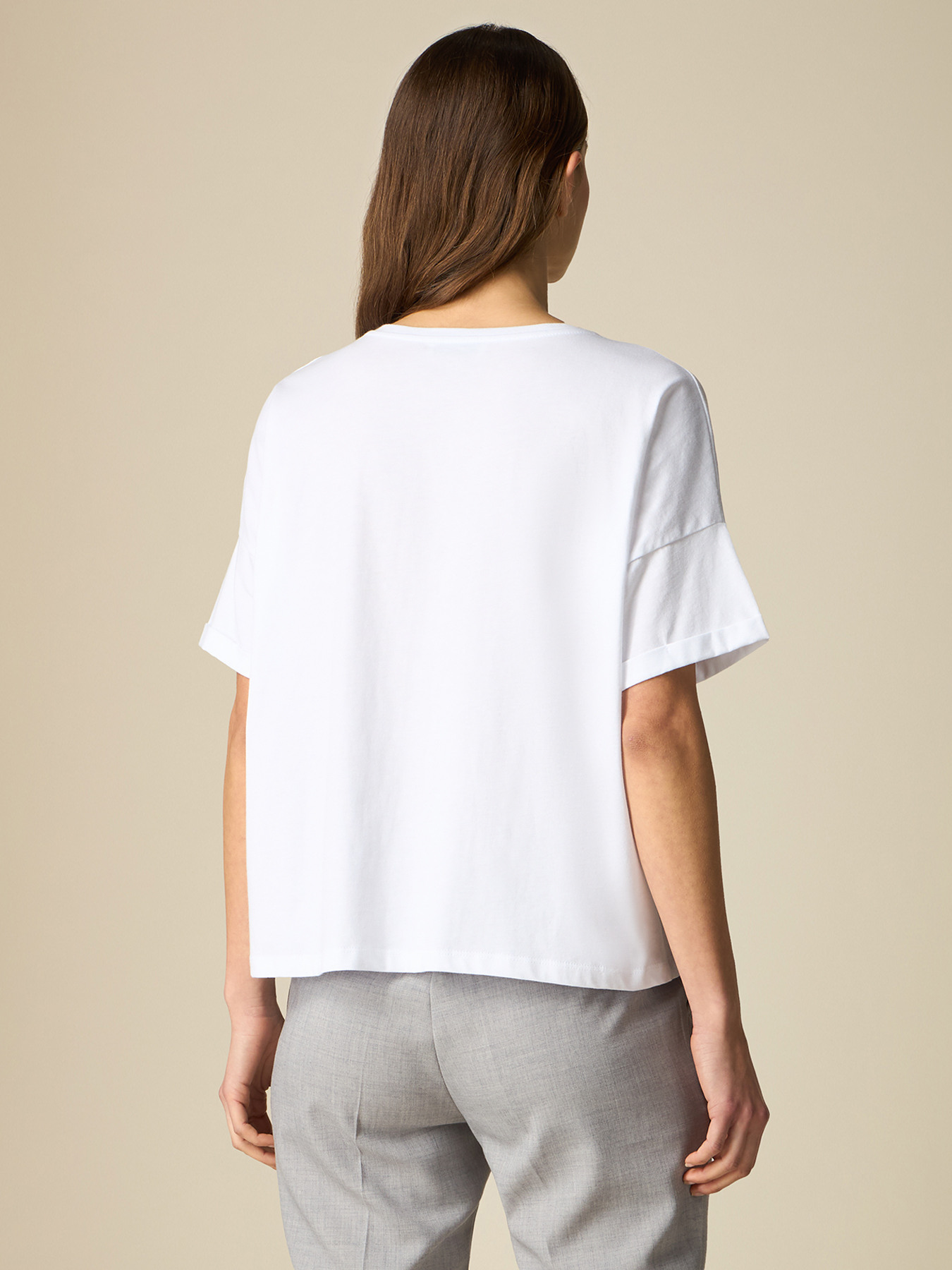 T-shirt con stampa e cristalli image number 1