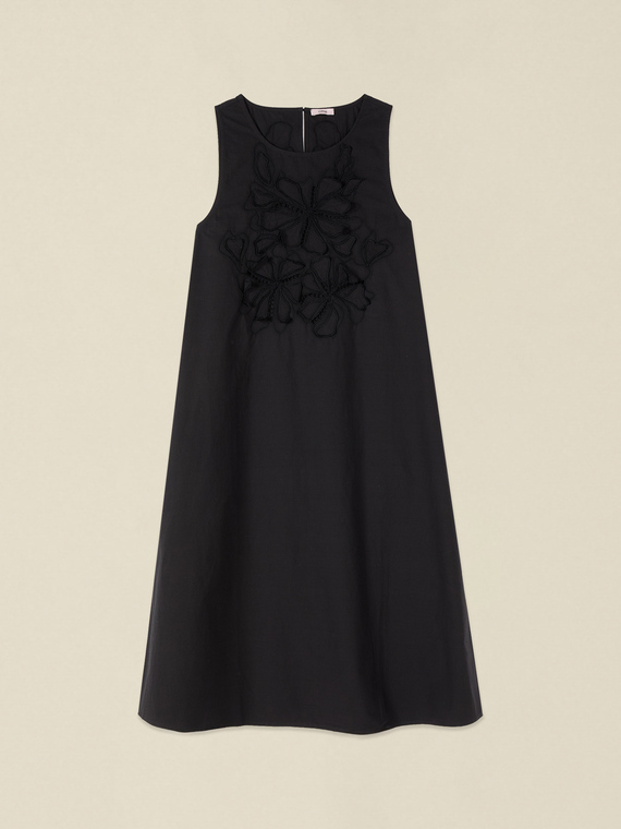 A-line dress with floral appliqu&eacute;s