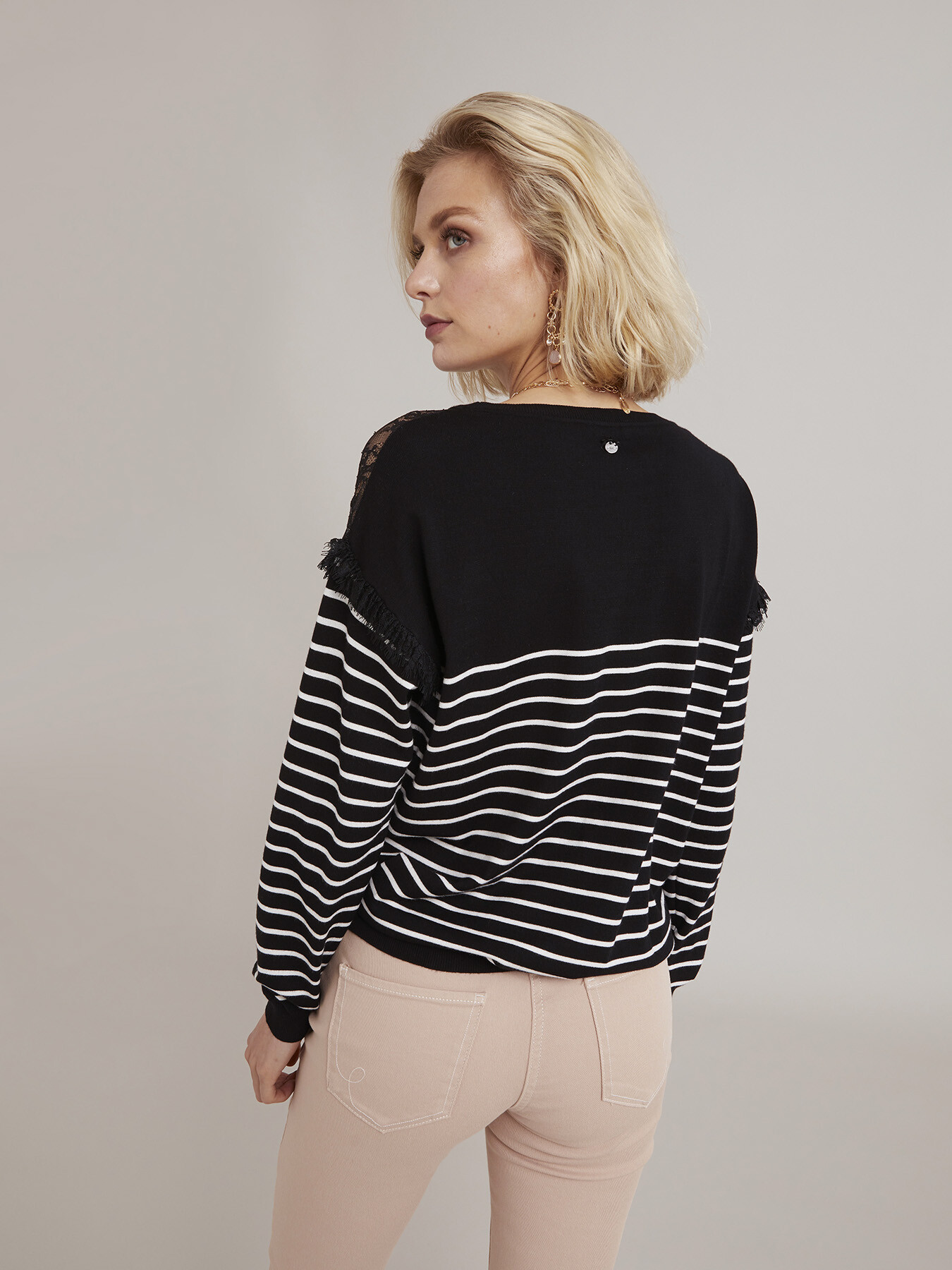 Maglia a righe con pizzo image number 1