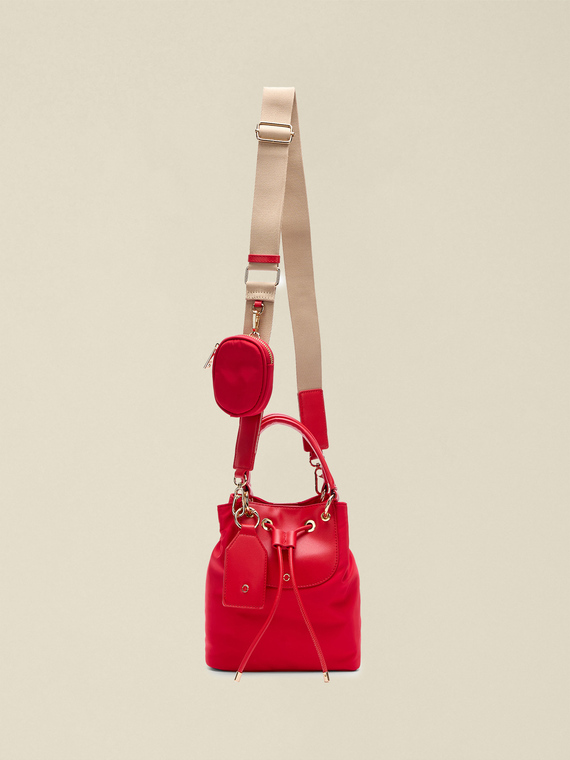 Bucket bag with pouch