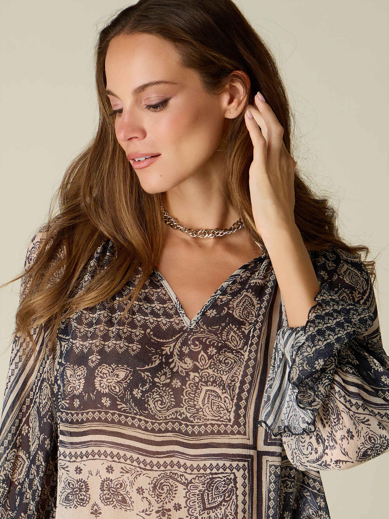 Patterned viscose blouse image number 2