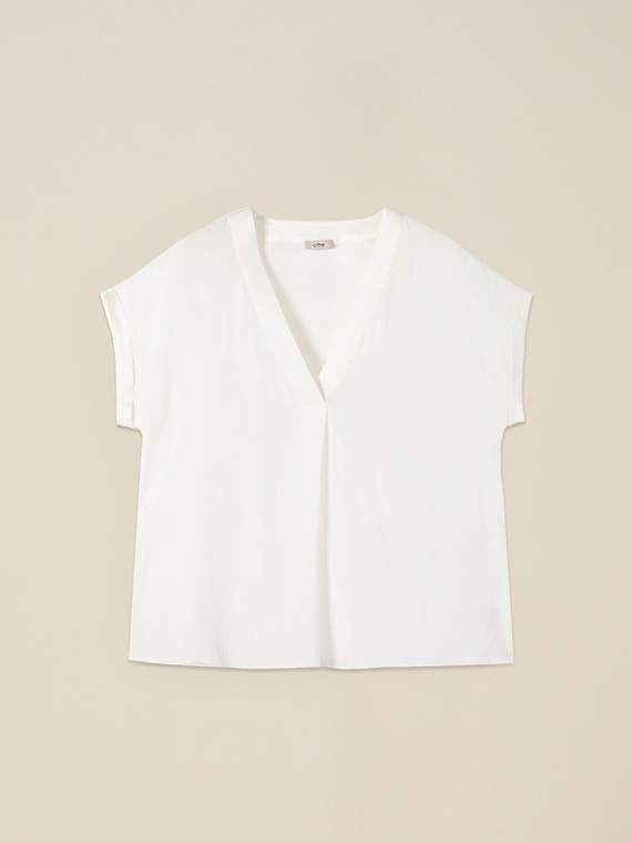 Bi-material blouse with kimono sleeves
