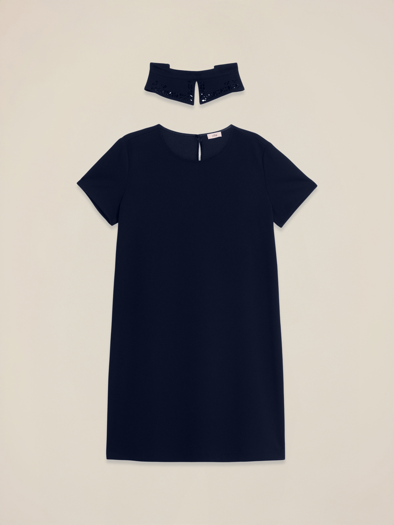 Vestido regular en tejido fluido image number 4
