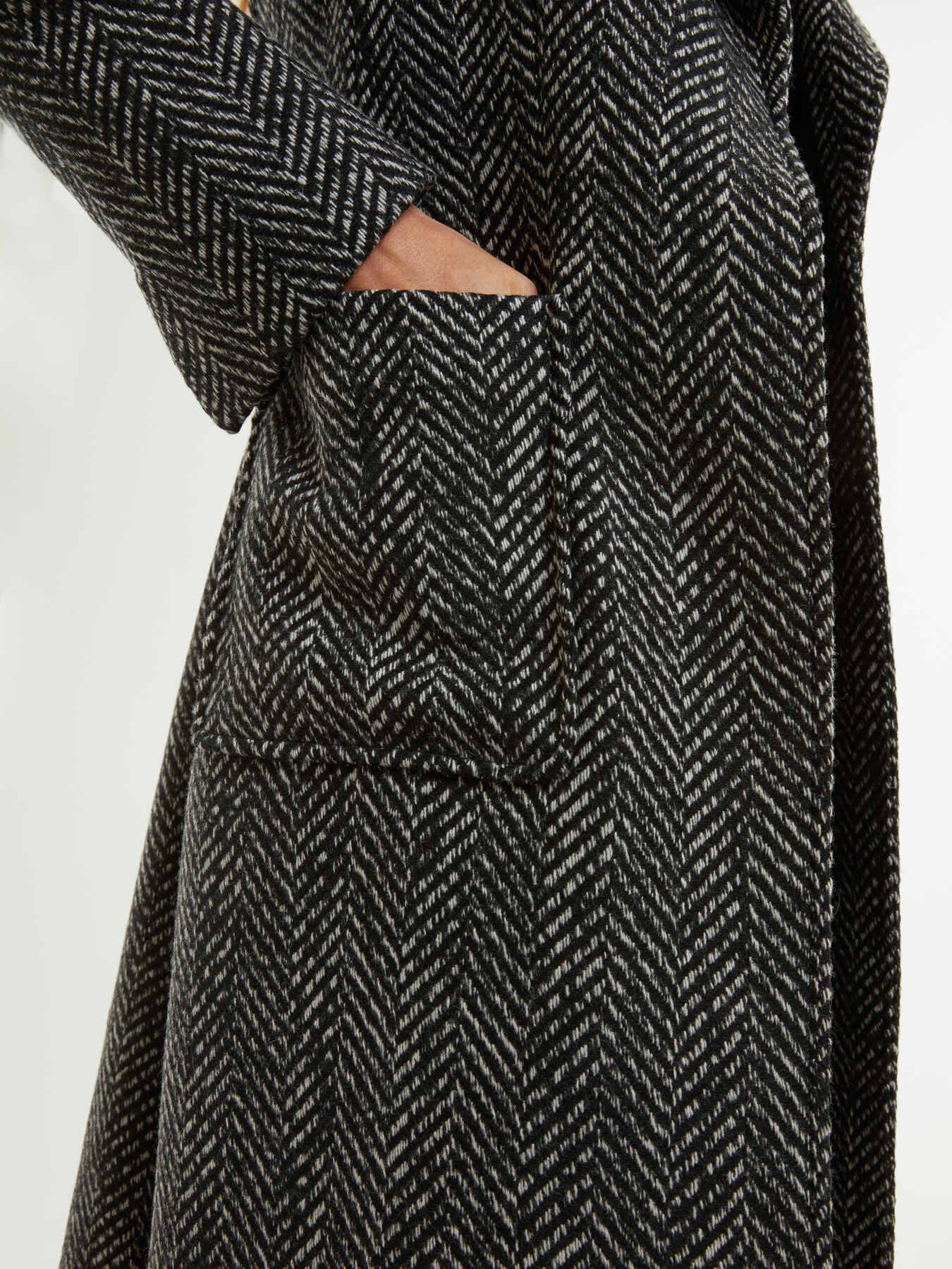 Cappotto spigato misto lana image number 2