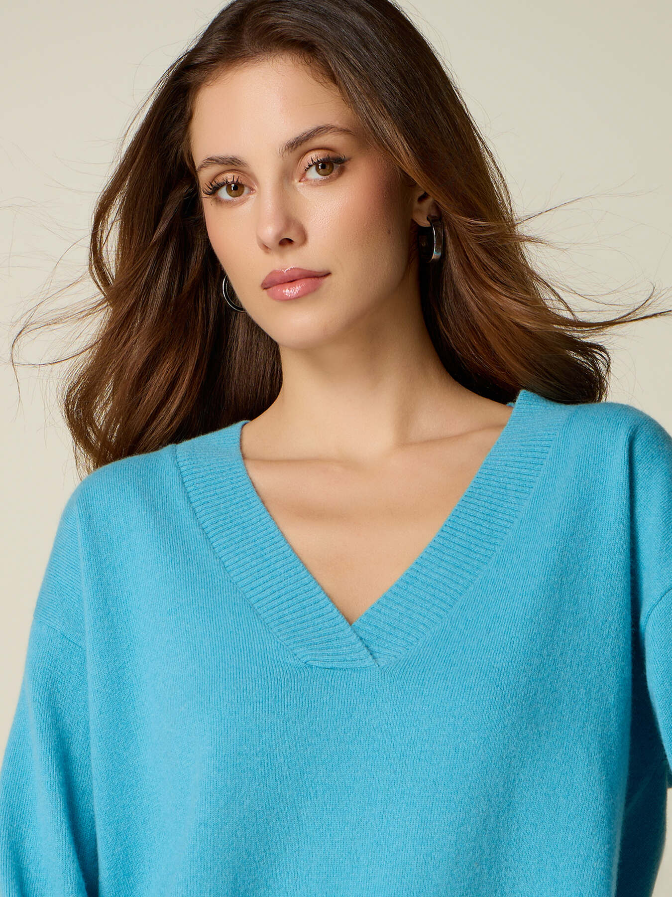 Jersey de cuello pico en lana/cachemir image number 2