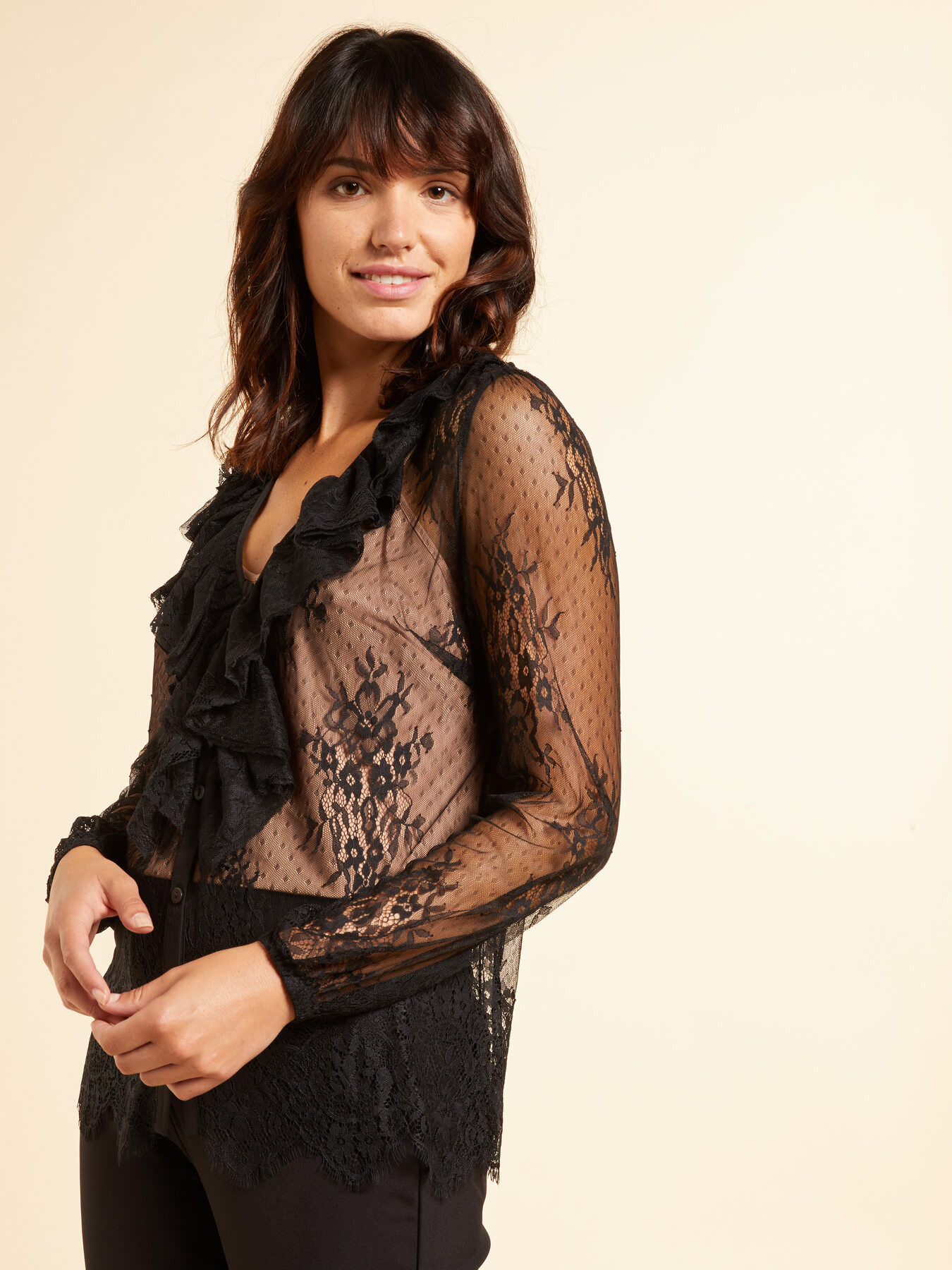 Camicia in pizzo con top a contrasto image number 2