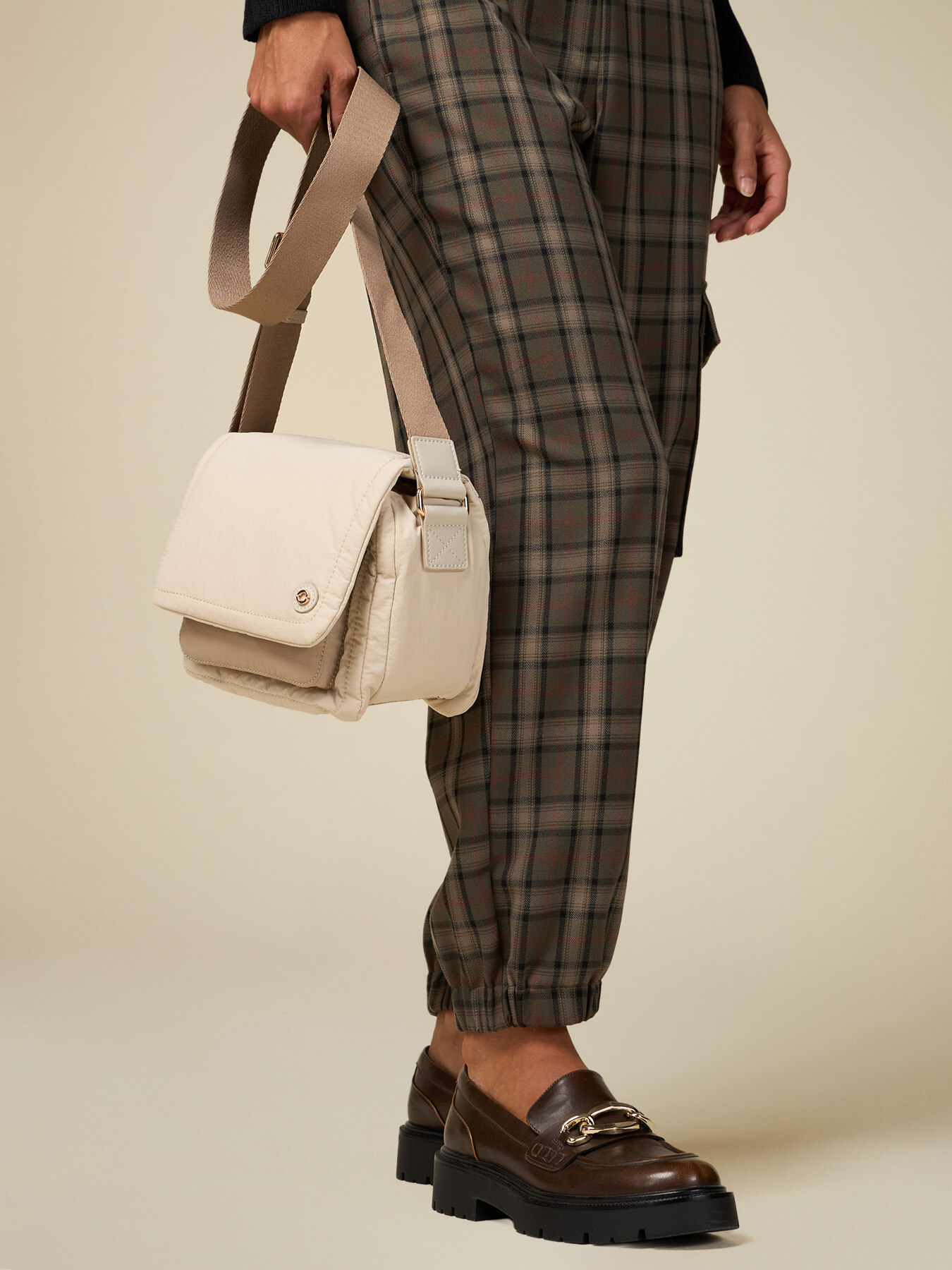 Crossbody-Tasche aus Nylon image number 0