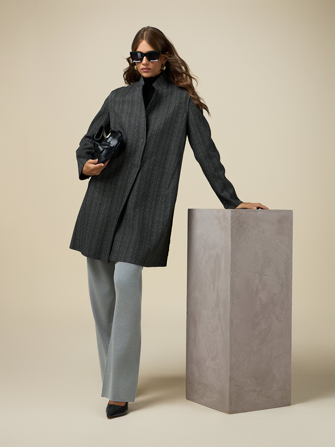 Double fabric mid-length coat image number 3