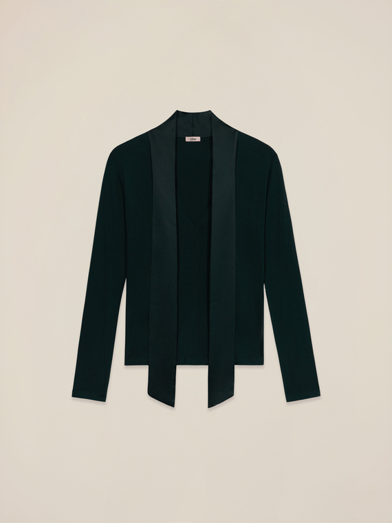 T-shirt with satin sash