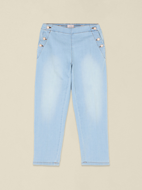 Jeans with decorative buttons