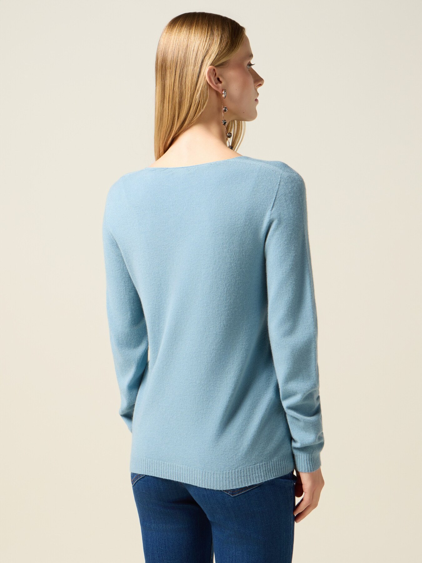 Maglia misto viscosa con scollo a V image number 1