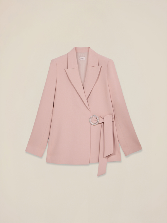 Blazer con hebilla joya