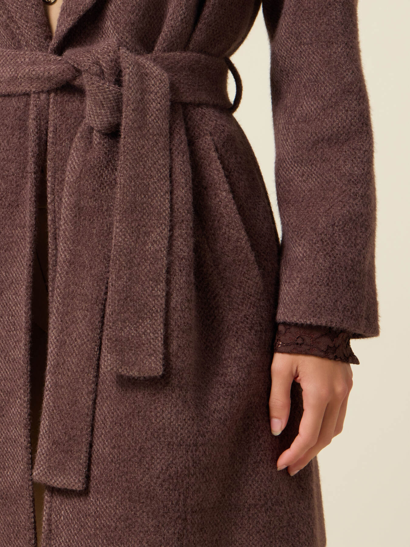 Knitted coat with belt image number 3