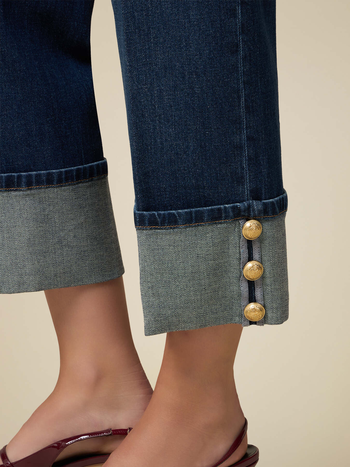 Cropped-Jeans mit Umschlag image number 2