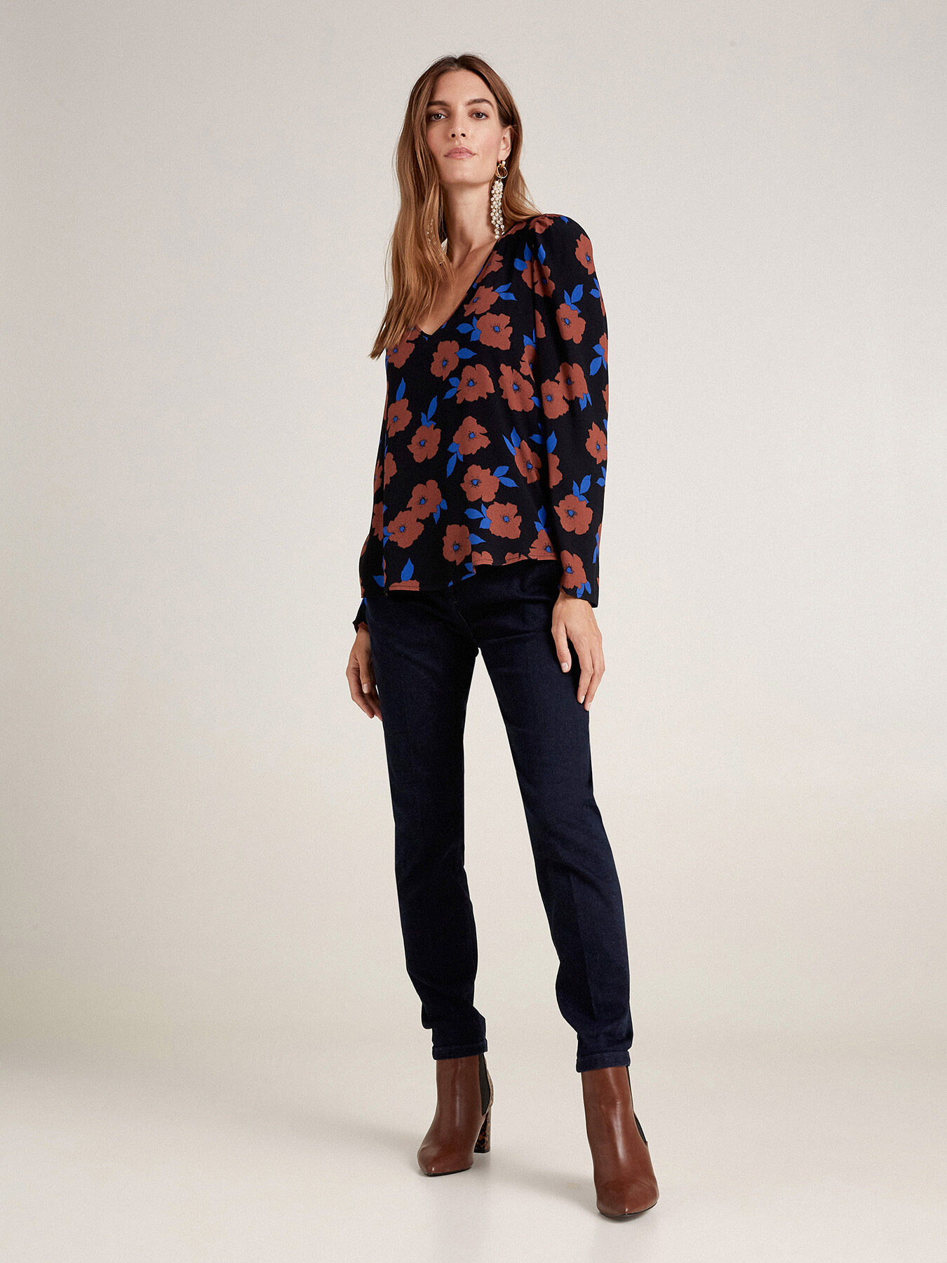 Jeans modello chino Madrid image number 0