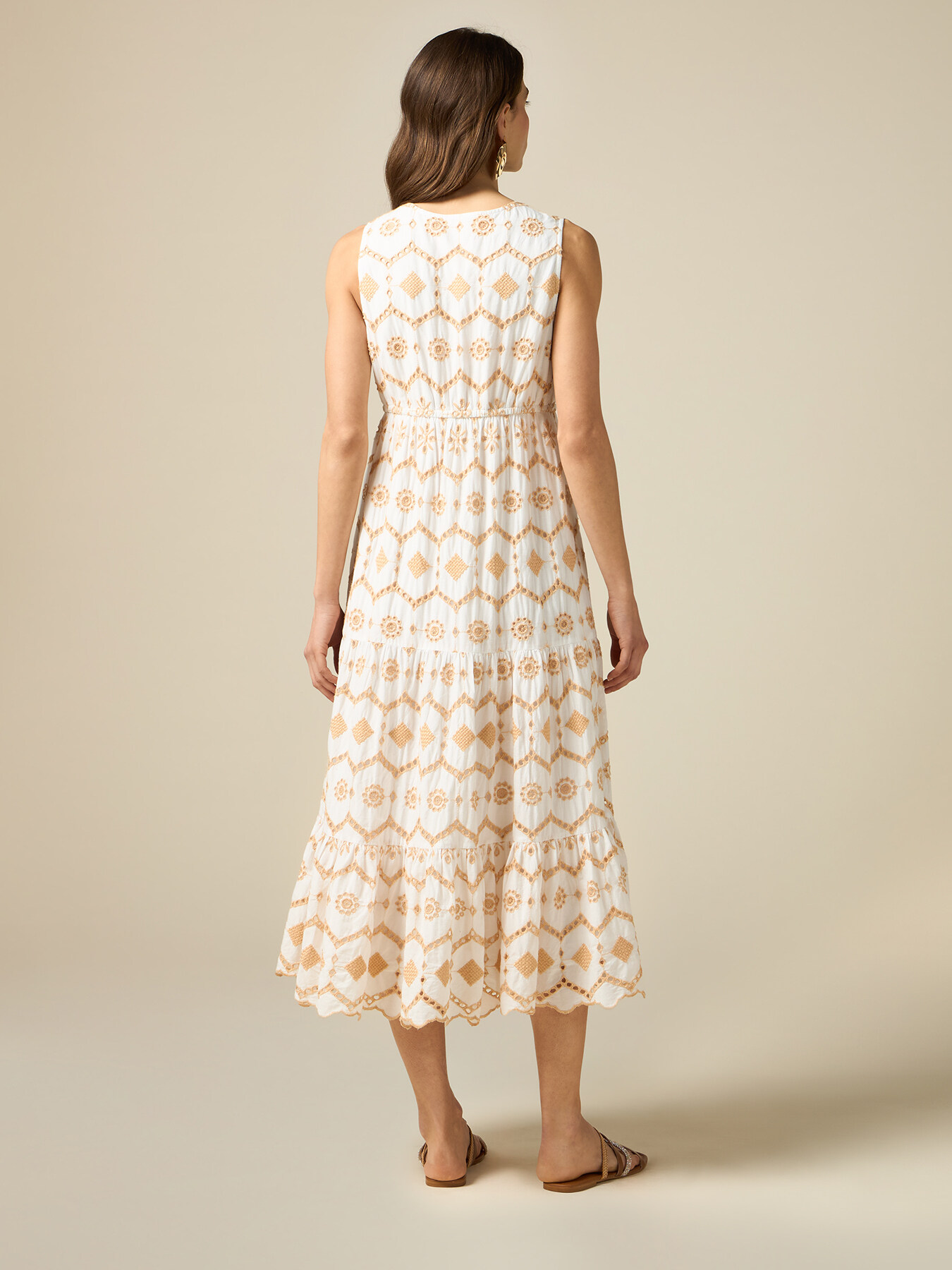 Robe longue en broderie anglaise image number 1