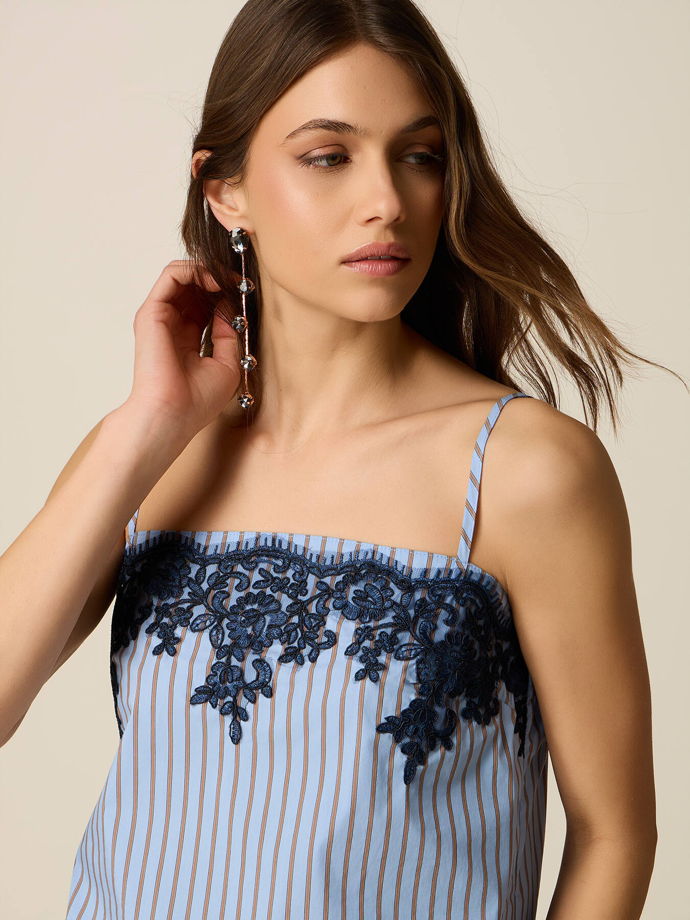 Top din poplin &icirc;n dungi cu dantelă image number 2