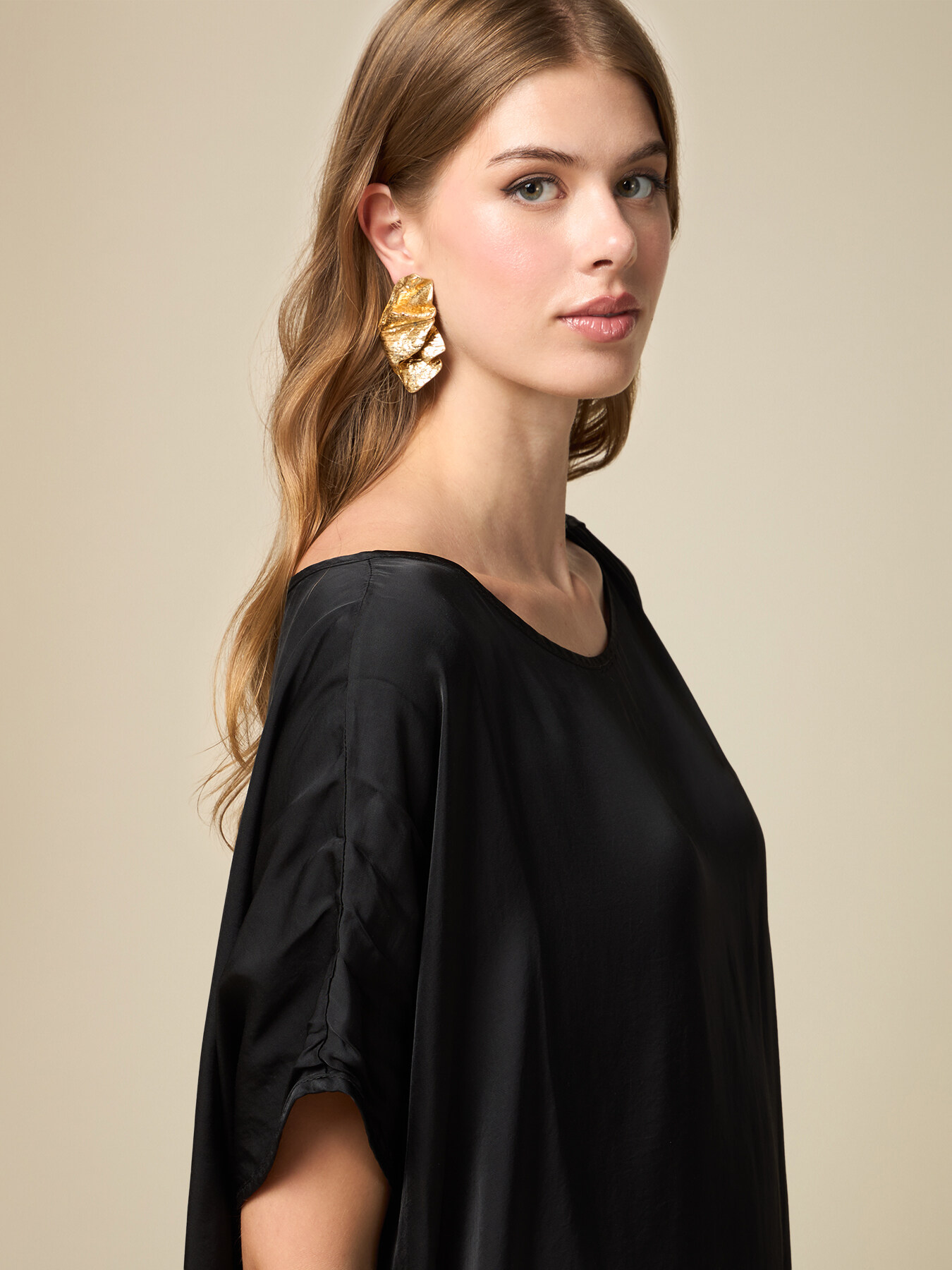 Asymmetrische Bluse aus Satin image number 2