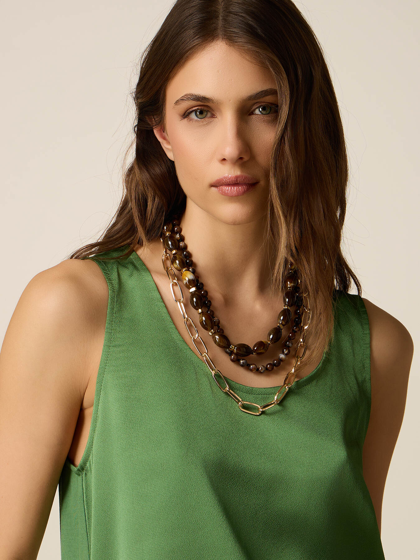 Collar multihilo con piedras naturales image number 0