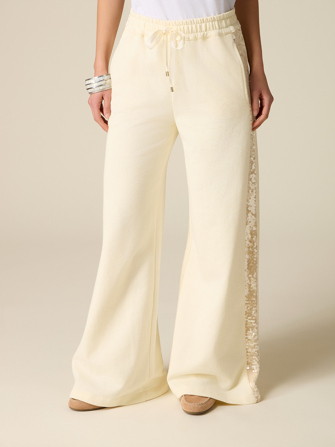 Pantalon palazzo en molleton avec paillettes image number 3