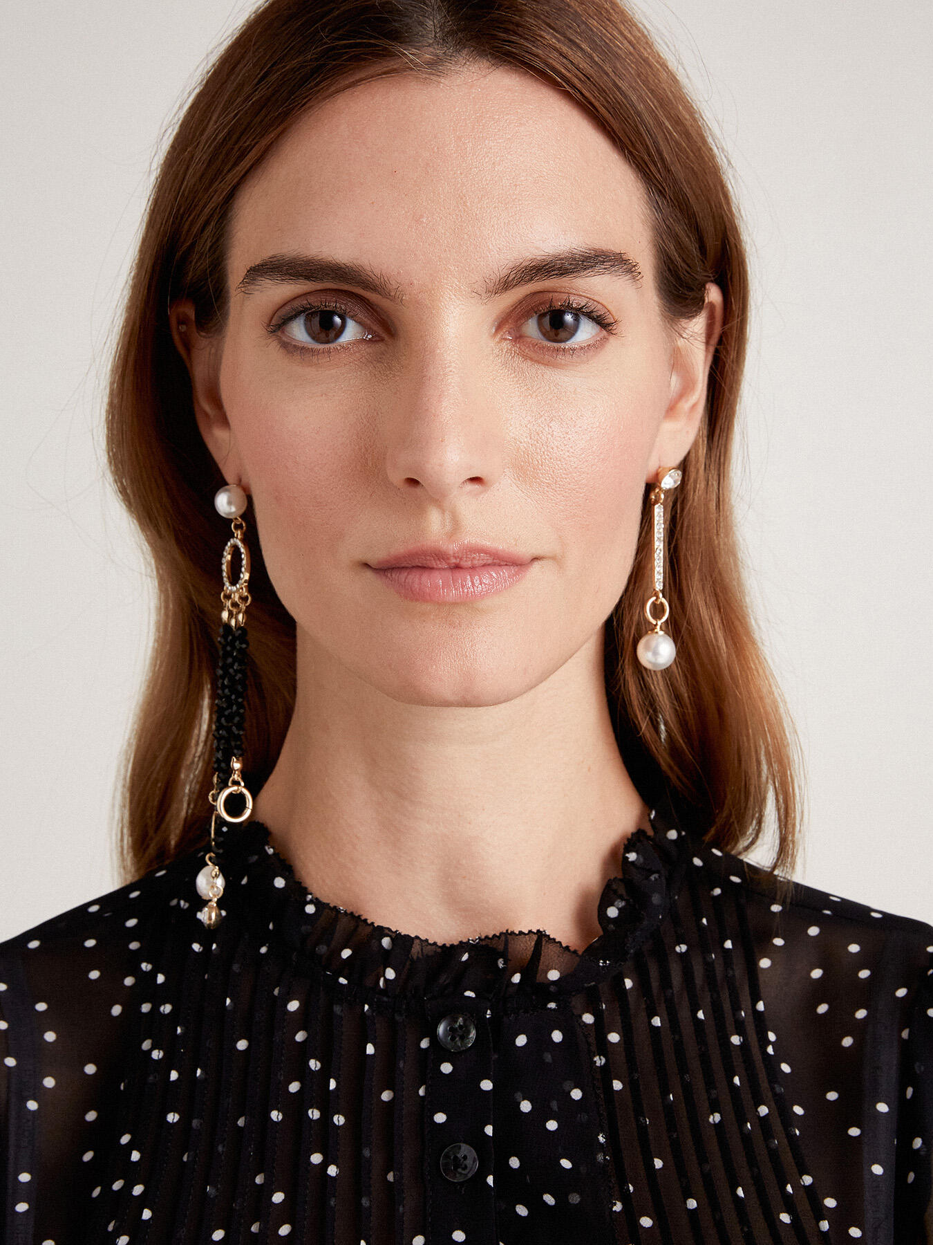 Orecchini asimmetrici con pietre image number 0